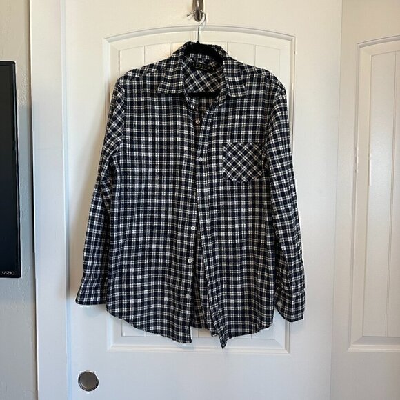 GENDER NEUTRAL navy plaid flannel button down casual cute size M / L - Picture 1 of 7